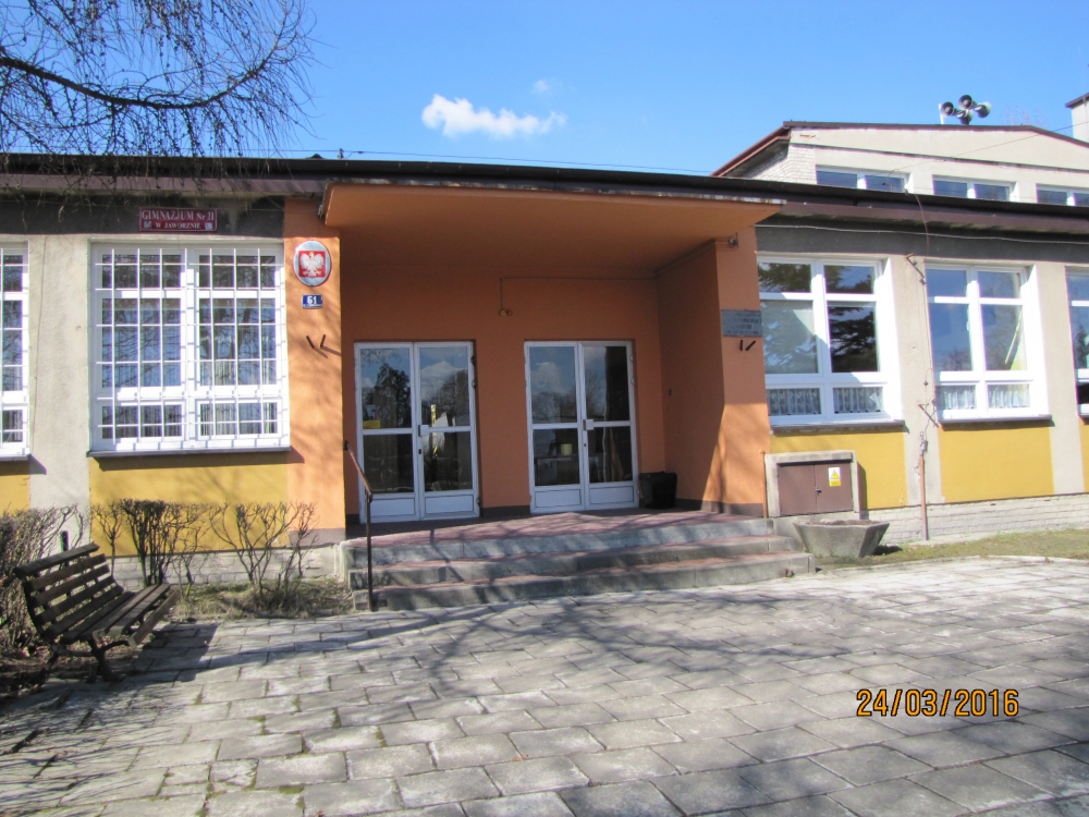 Budynek szkoły przed remontem