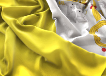 Żółto-biały materiał - flaga Watykanu